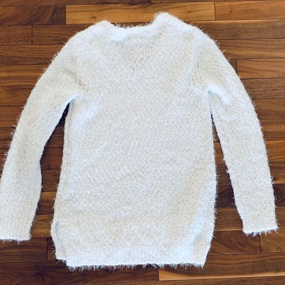 Kenneth Cole Sweater - Picture 2 of 6